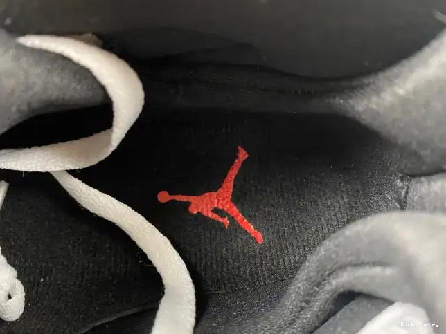 Kicktheory 305381-103 Bugs 8 Air Bunny Retro Jordan (2013) 0515